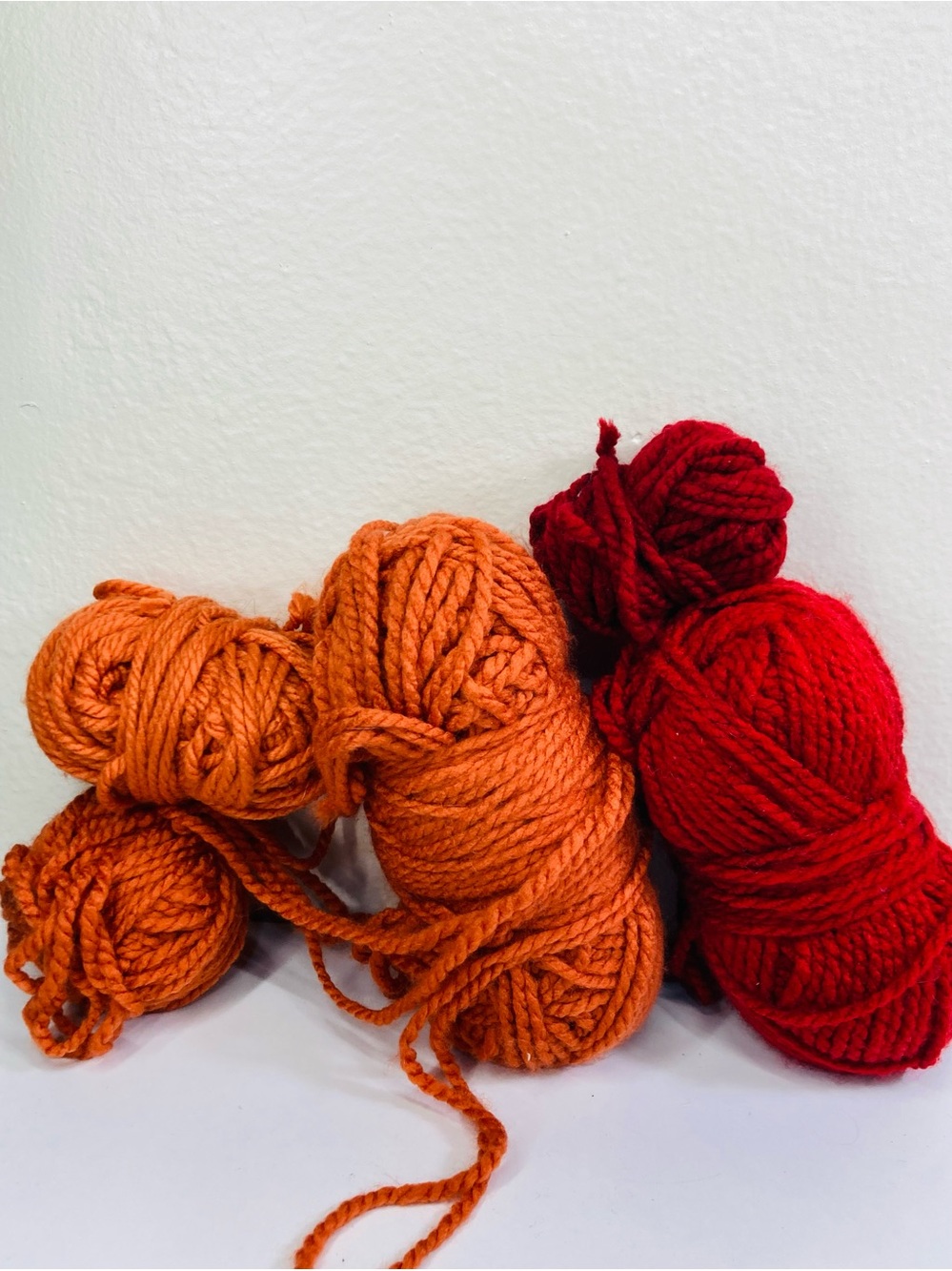 270g + Orange and Red Chunky Yarn Bundle